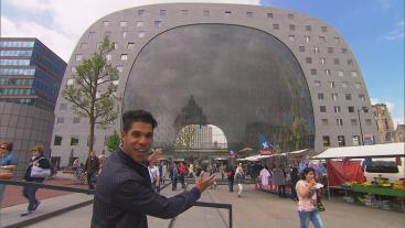 Maurice bij de markthal in Rotterdam